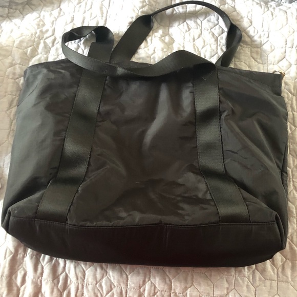 Stunning diaper bag - Picture 2 of 5